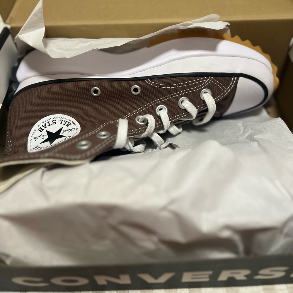 Brown run star hike converse